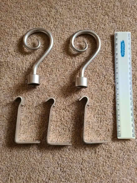 Photo of free Finials and part brackets for curtain pole (Martin LN4) #1