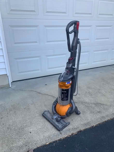 Photo of free Dyson Vacuum Cleaner (Annapolis Pendennis Mount) #1