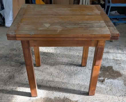 Photo of free Oak draw leaf table (Bowerham LA1) #1