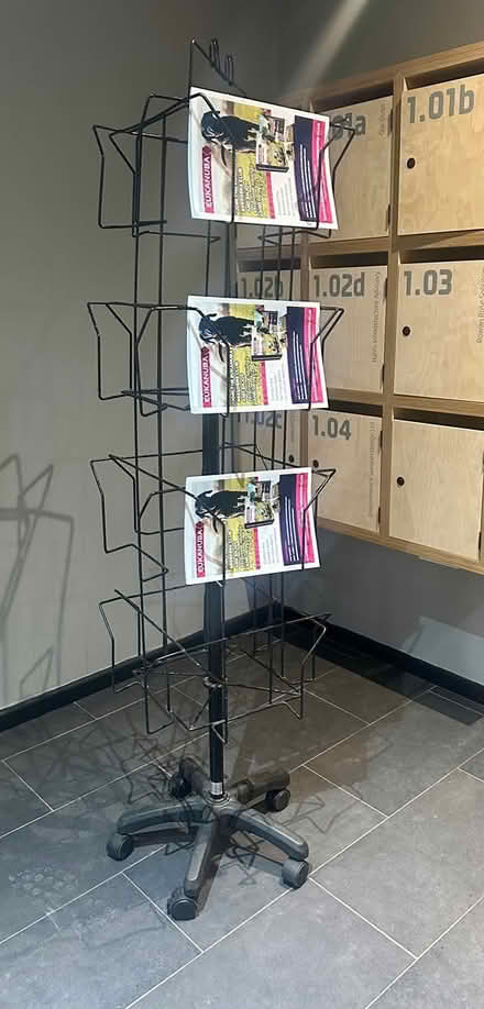 Photo of free Calendar or magazine rack (M5) #2