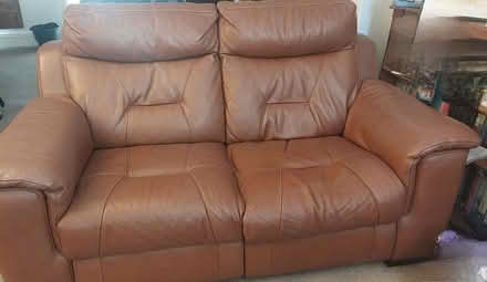 Photo of free 2 seater leather settee, manual recliner (Rugeley WS15) #2