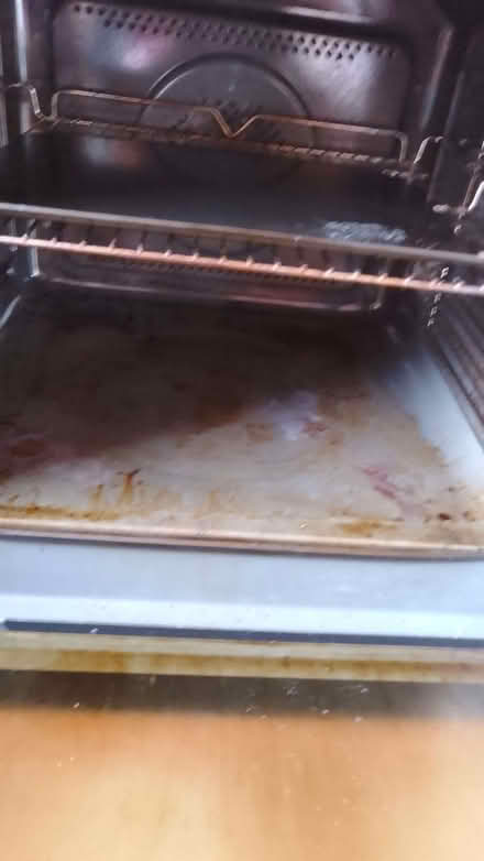 Photo of free Single oven - needs new element (Crookes S10) #2