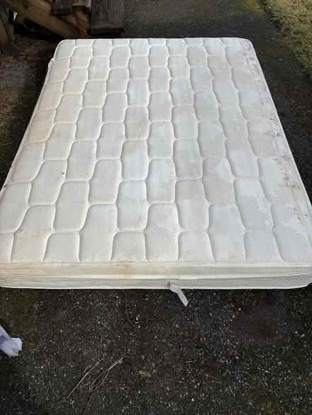 Photo of free new mattresses (Everett) #1