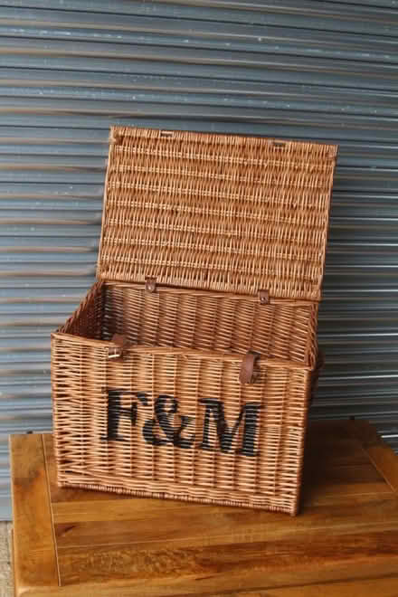 Photo of Fortnum & mason tins and hampers (SW8) #3