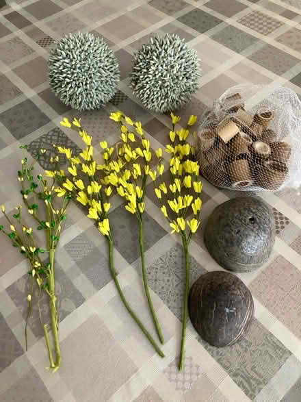 Photo of free Floristry/Decorative/Craft items (Strawberry Hill TW2) #1