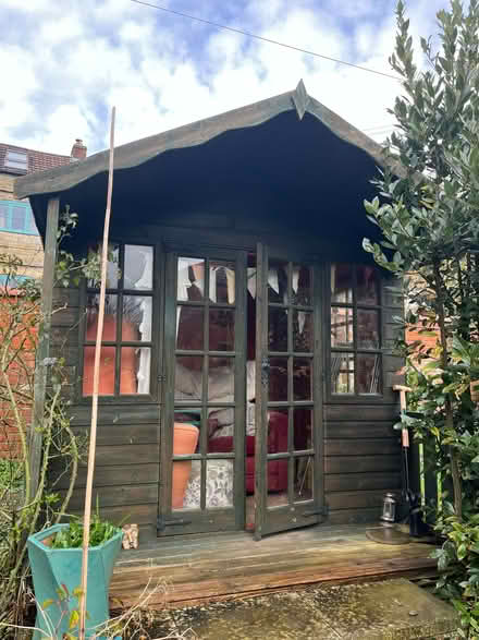 Photo of free summerhouse (Stroud GL5) #1