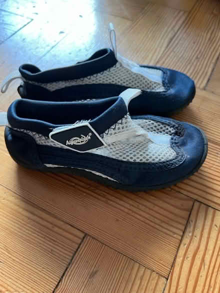 Photo of free Kids’ water shoes: Infant size 9 (Bath and within 10 miles) #2