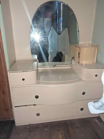 Photo of free Dresser with large drawers (Maidstone ME15 Near TownCenter) #1