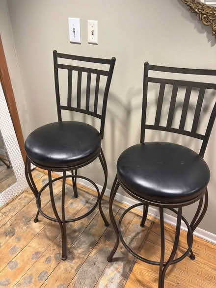 Photo of free Metal Frame Barstools (Cedar Hills) #1