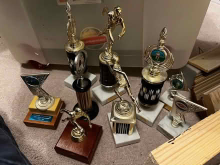 Photo of free Running trophies. No engraving. (Walton Manor OX2) #1