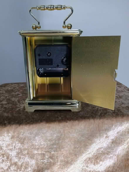 Photo of free Small carriage clock (Station Area RG21) #2