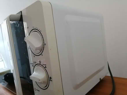 Photo of free Microwave. (Penzance TR18) #4