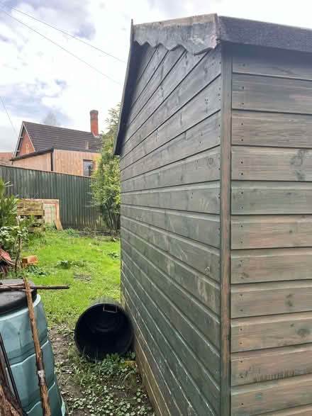 Photo of free summerhouse (Stroud GL5) #4