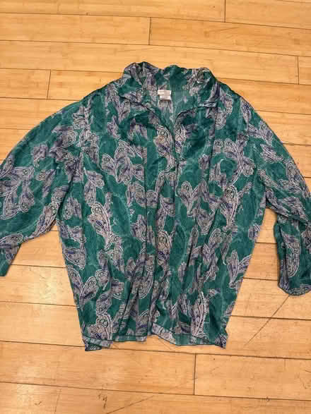 Photo of free Jaclyn Smith Woman’s Top (Brooklyn Storage) #1