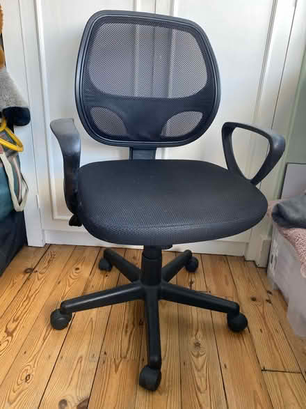 Photo of free Office chair (SW20 Raynes Park) #1