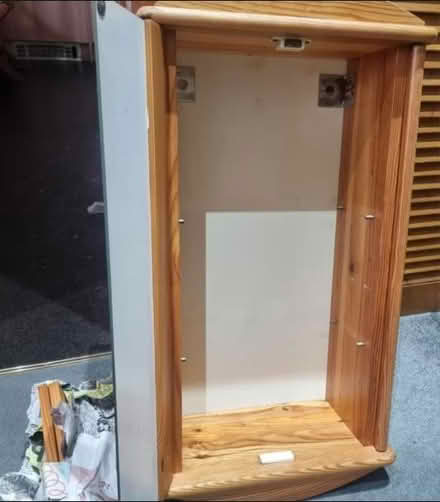 Photo of free Wooden bathroom cabinet (Croydon) #2