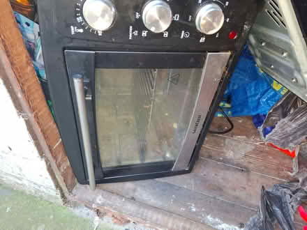 Photo of free Small Oven (Bromham Road MK40) #1