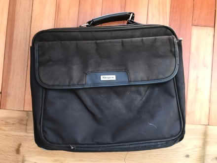 Photo of free laptop bag (Kidlington OX5) #1