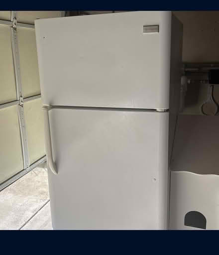 Photo of free Fridge (Sylmar) #1