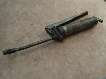 Photo of free Grease gun. (Marton-cum-Grafton YO51) #1