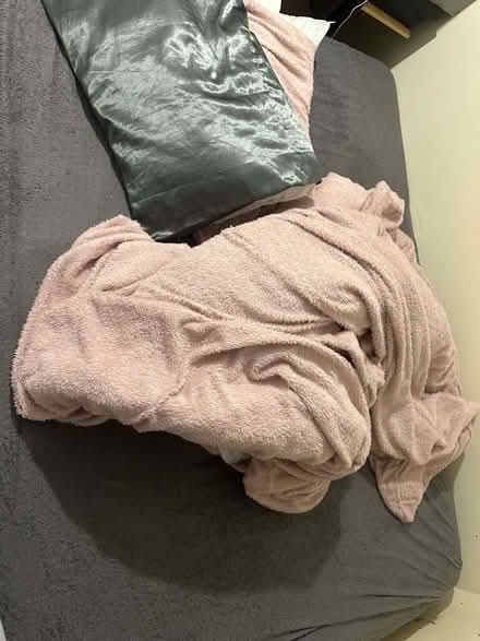 Photo of free King size Fleece bed cover and duvet cover with pillow case (Wester Hailes EH14) #1