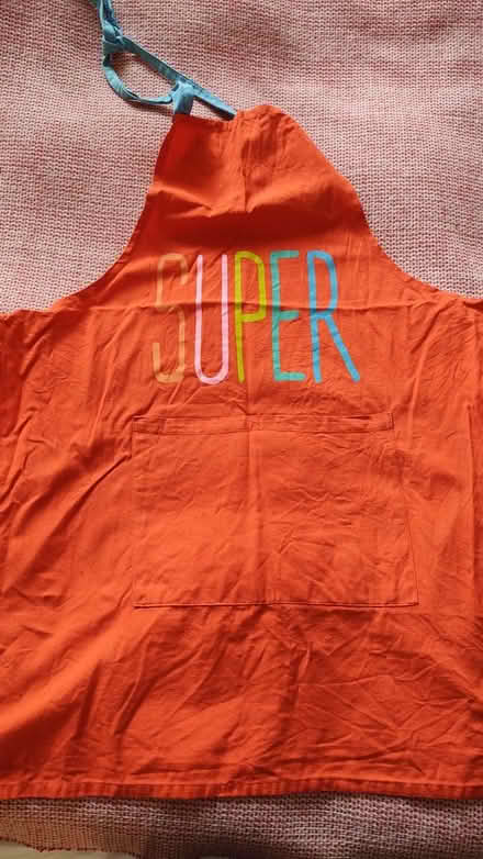 Photo of free Boden apron (Denmark Hill) #1