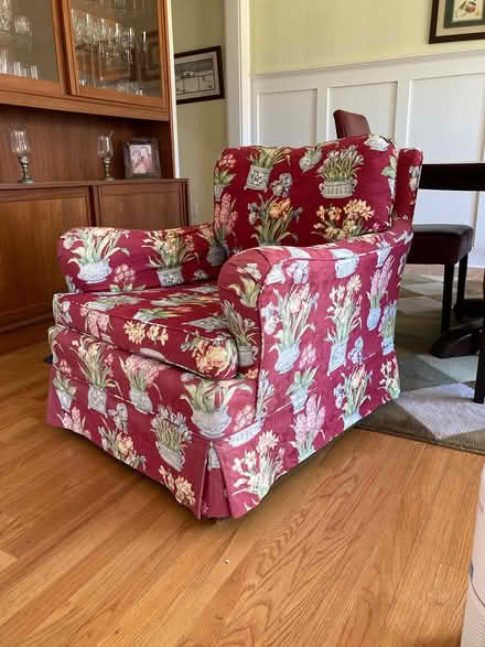 Photo of free Living room chair (Decatur) #1