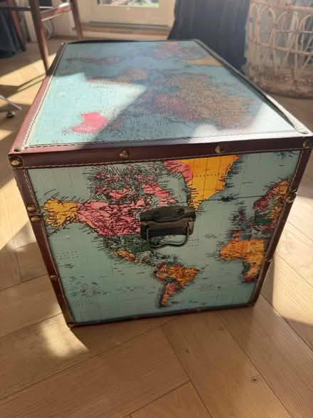 Photo of free Vintage box (Se11 5hw) #3