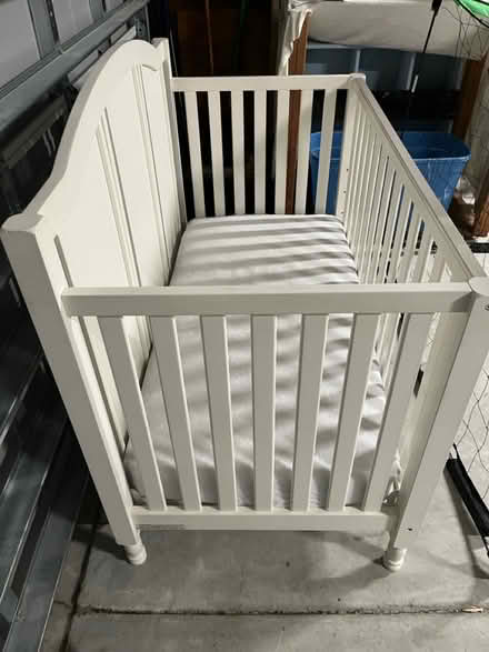 Photo of free Baby Crib (Near sleepy hole golf course) #1