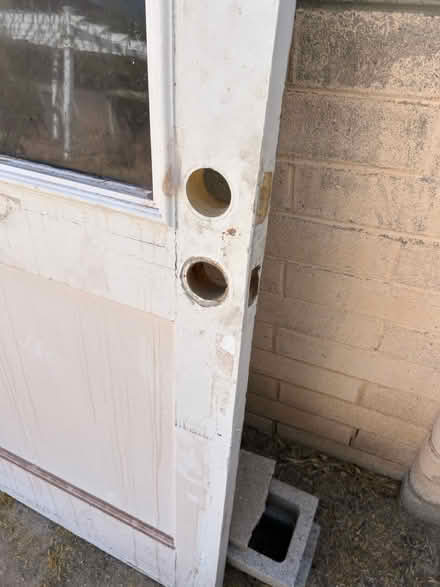 Photo of free Old door with glass window panel (near 19th & Craycroft) #1