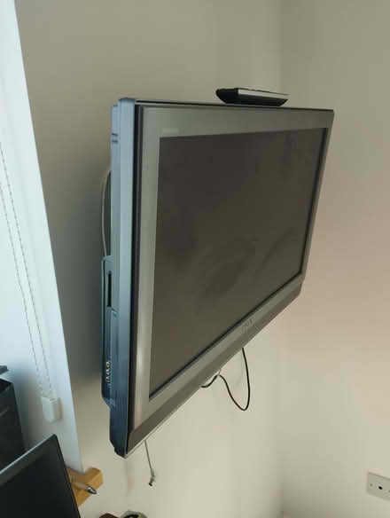 Photo of free 32" lcd tv (Sandhills OX3) #2