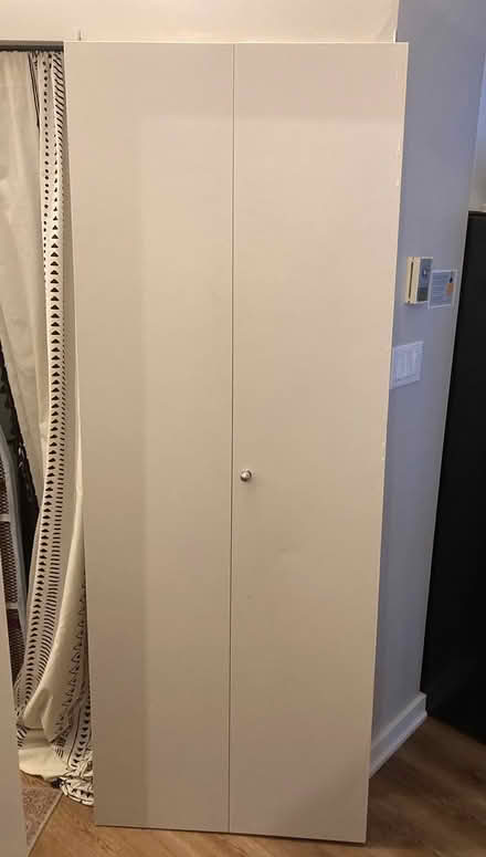 Photo of free One Bifold door (Downtown Victoria) #1