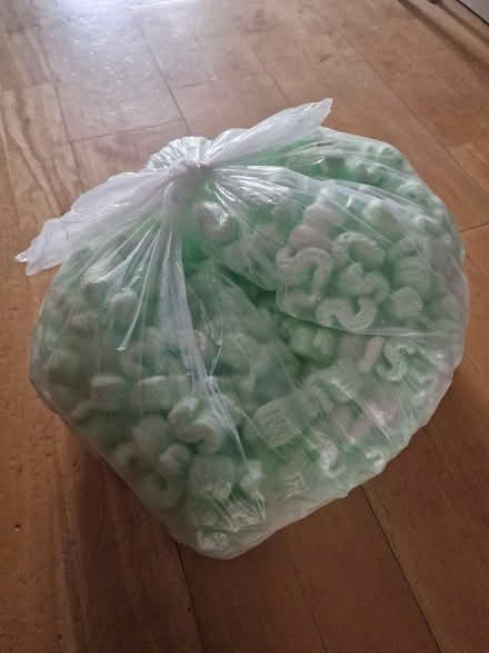 Photo of free Bag of packing chips and box (Ilford IG1) #1