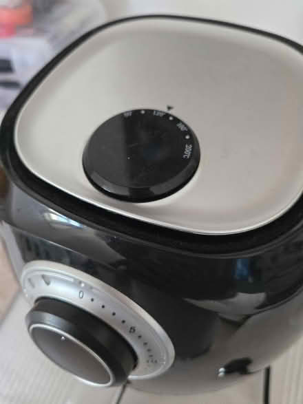 Photo of free Small Air Fryer (SN25 Blunsdon) #2