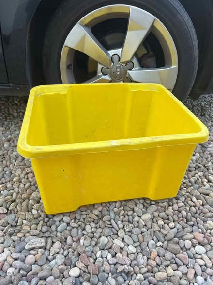 Photo of free Yellow box (Isleworth TW7) #1