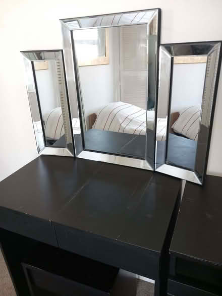 Photo of free Black Dressing Table / Desk / Drawers With Mirror (CT21) #2