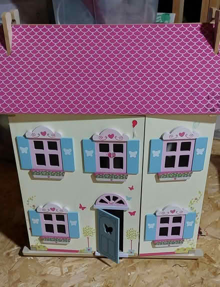 Photo of free Dolls house and furniture (Ballincollig) #1