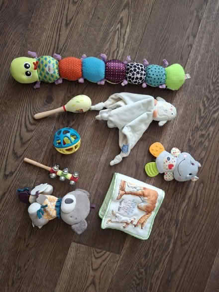 Photo of free Baby toys and plates (E3) #1