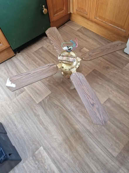 Photo of free Ceiling fan/light (Whitnash CV31 2) #3