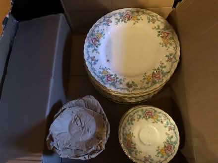 Photo of free Cheerful China set (Mount pleasant) #1