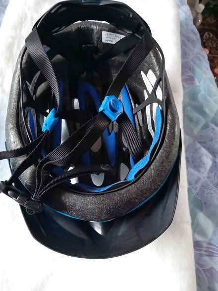 Photo of free child's bike safety helmet (Nottingham NG5) #3