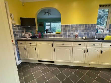 Photo of free Kitchen Units and most appliances (wokingham RG41) #1