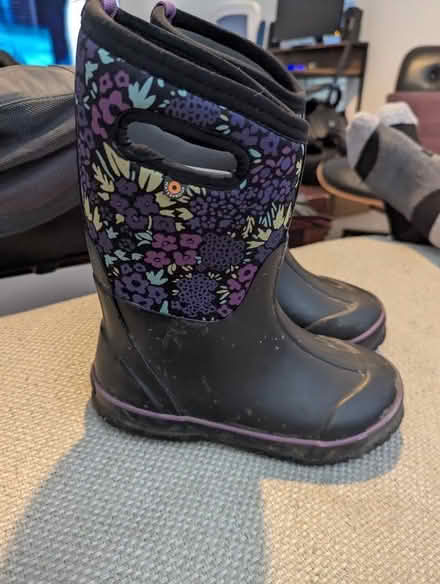 Photo of free Kids pull on snow boots, size EU 35 (Petersfield Ward CB1) #1