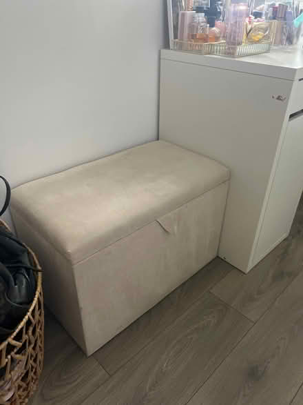 Photo of free Cream ottoman (N12 north finchley) #2