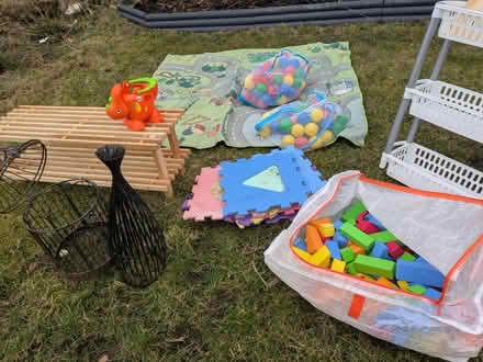 Photo of free garden and toy items (Lea preston) #2