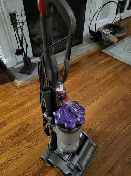 Photo of free Dyson vacuum cleaner (New haven ct) #1