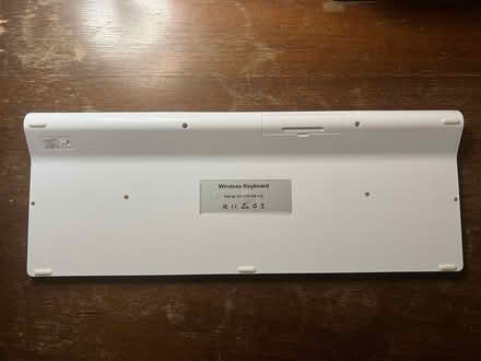 Photo of free Wireless Keyboard (26 and Dequindre) #2