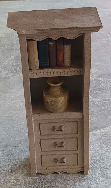 Photo of free Miniature/Toy Bookcase (with books/vase) (Nanpantan LE11) #1