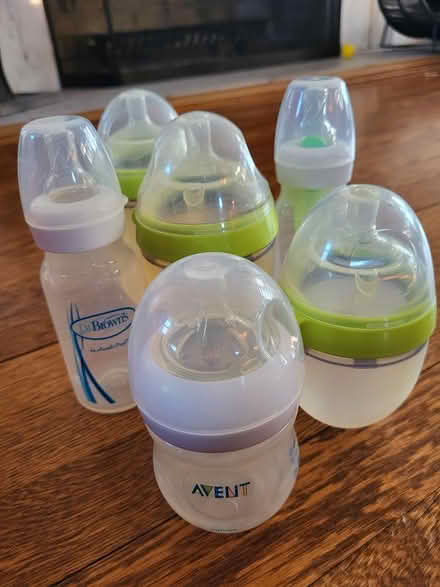 Photo of free Baby bottles (New haven ct) #1