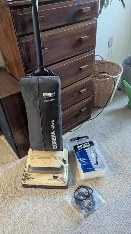 Photo of free Vacuum cleaner (1800 block of D ST NE) #1